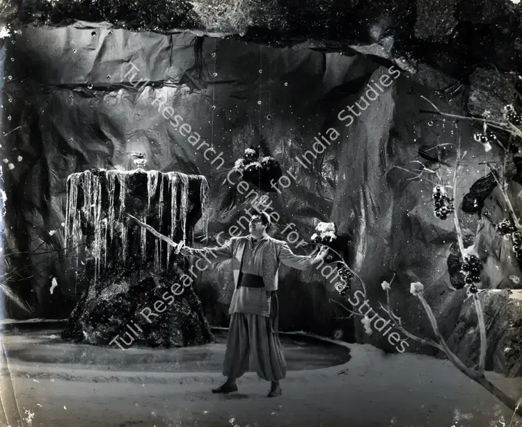 Sippy, K.N. (Producer), Main Hoon Alladin, 1965 | Photographic Still | CinemaEducation | 00832245