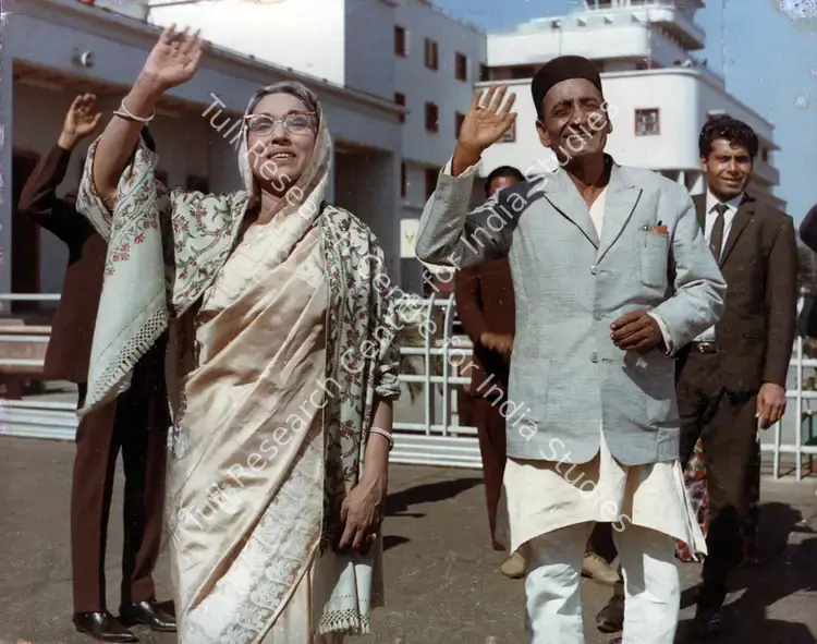 Irani, Faredoon A. (Cinematographer), Duniya, 1968 | Photographic Still | CinemaEducation | 00831187