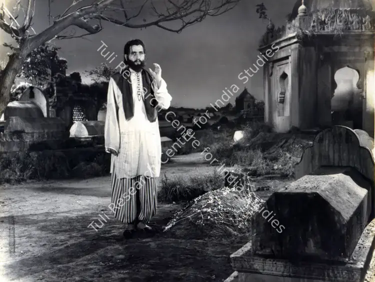 Avadhut, V. (Cinematographer), Mirza Ghalib, 1954 | Photographic Still | CinemaEducation | 00832452
