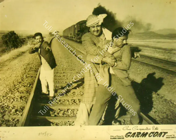 Kunkalekar, Vaikunth (Cinematographer), Garm Coat, 1955 | Lobby Card | CinemaEducation | 00816645