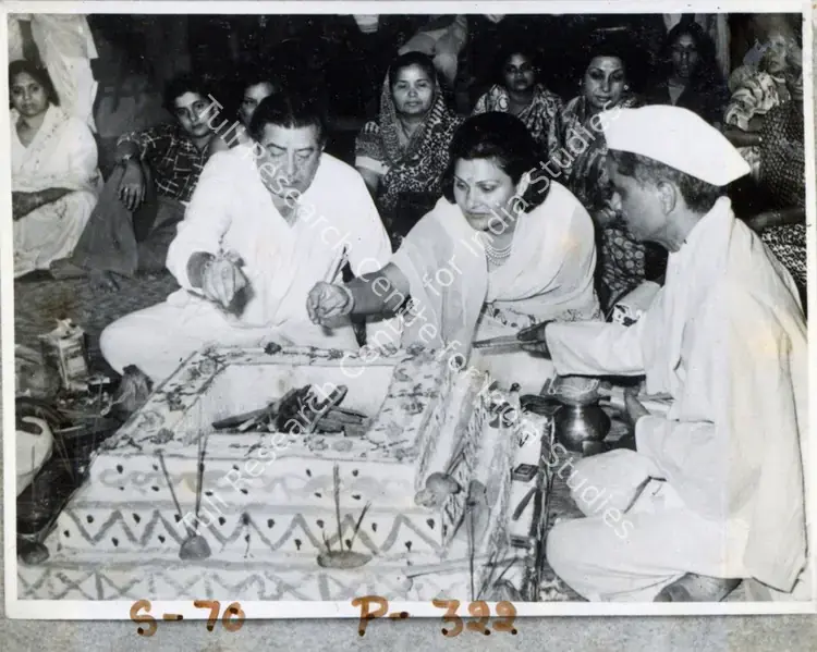 Unknown (Photographer). Raj Kapoor with wife Krishna Raj Kapoor. n.d. | Contemporary Photograph | CinemaEducation | 00156144