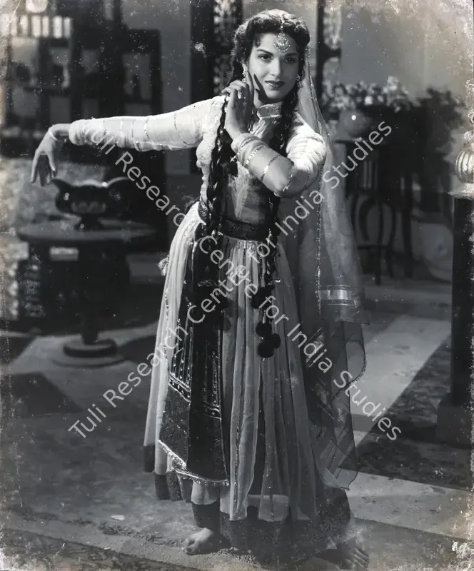 Mulvani, Khushi (Producer), Aabroo, 1956 | Photographic Still | CinemaEducation | 00829751