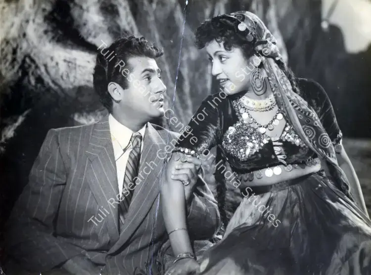 Nanda, J.K. (Director), Chamkee, 1952 | Photographic Still | CinemaEducation | 00830705