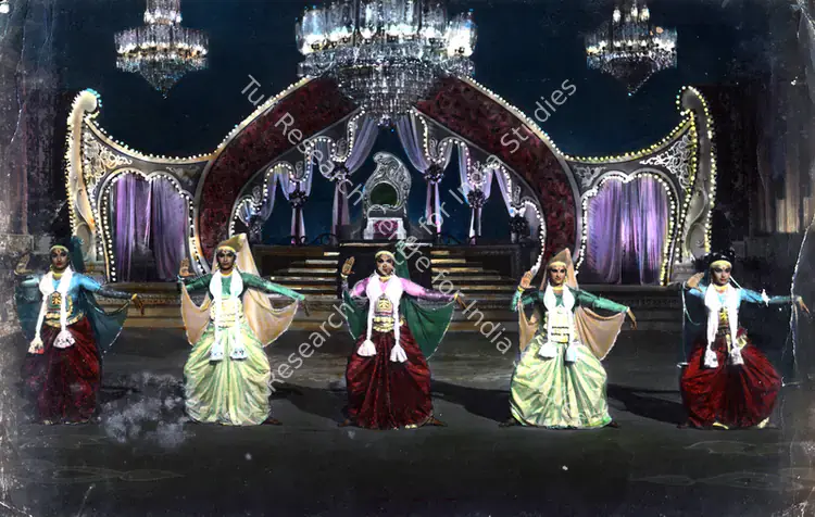Vaikunth, K. (Cinematographer), Mere Sanam, 1965 | Photographic Still | CinemaEducation | 00832430