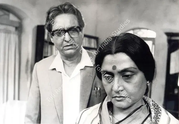 Malik, Ravi (Cinematographer), Ganashatru, 1990 | Photographic Still