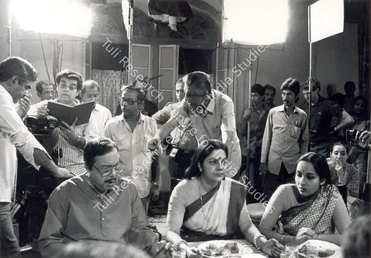 Ghosh, Nemai (Still Photographer), Shakha Proshakha, 1991 | Working Still