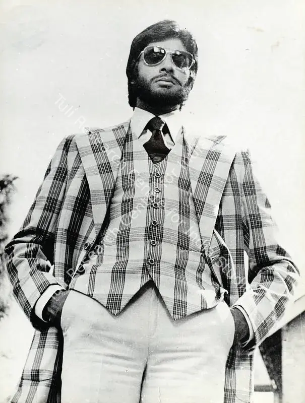 Tito (Producer), Do Anjaane, 1976 | Photographic Still | CinemaEducation | 00762282