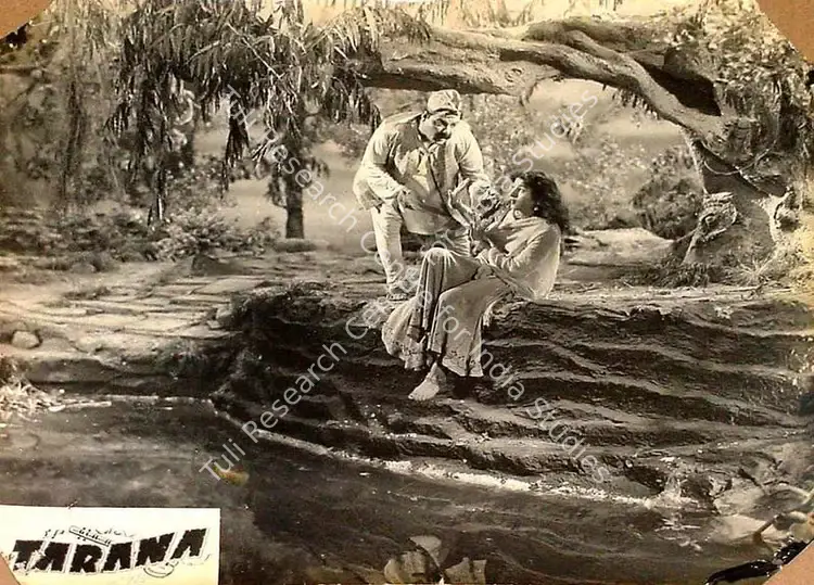 Daryani, Ram (Director), Tarana, 1951 | Lobby Card | CinemaEducation | 00828473