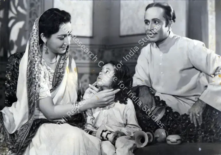 Sahu, Kishore (Producer), Hamara Ghar, 1950 | Photographic Still | CinemaEducation | 00831539