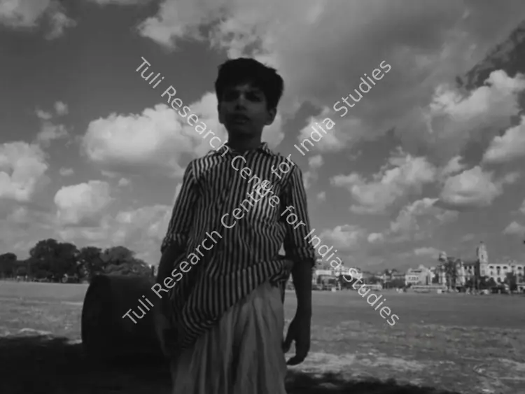 Ghatak, Ritwik (Director), Baari Theke Paaliye, 1959 | Photographic Still | CinemaEducation | 00457612