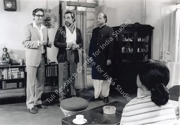 Malik, Ravi (Cinematographer), Ganashatru, 1990 | Photographic Still | CinemaEducation | 00663063