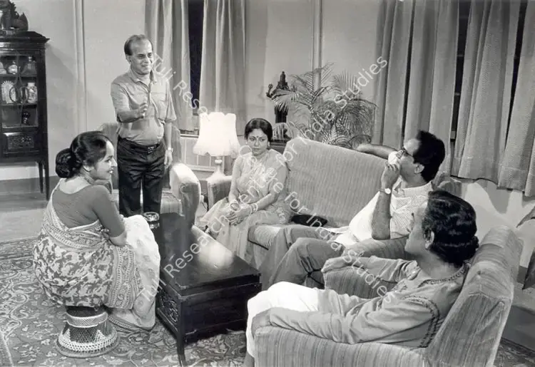Raha, Barun (Cinematographer), Agantuk, 1991 | Photographic Still | CinemaEducation | 00662914