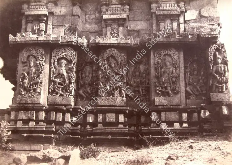 Pigou, William Henry (Photographer), Hullabeed. The Great Temple. Sanctuary of the Southern Pavilion, c.1855 | Antiquarian Photograph | Photography | 00115969