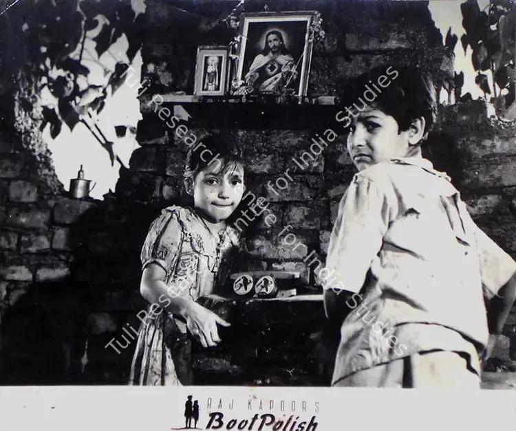 Dutt, Taru (Cinematographer), Boot Polish, 1954 | Lobby Card | CinemaEducation | 00810312