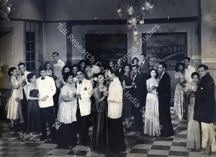 Hasnain, S.F. (Director), Khubsurat, 1952 | Photographic Still | CinemaEducation | 00831973