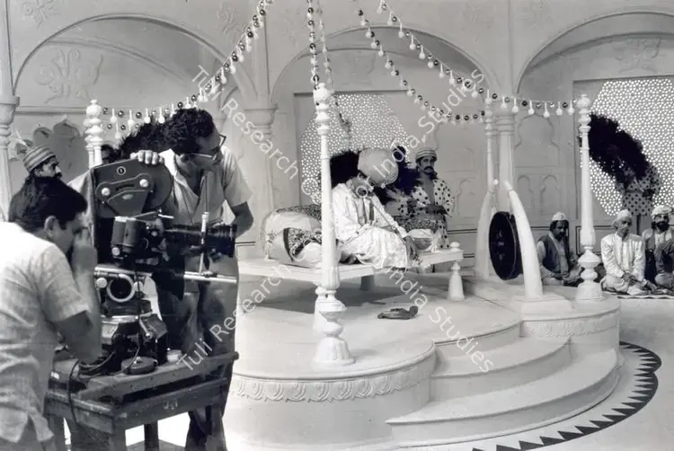 Ghosh, Nemai (Still Photographer), Goopy Gyne Bagha Byne, 1969 | Working Still | CinemaEducation | 00663712