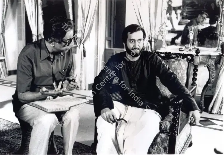 Ghosh, Nemai (Still Photographer), Ghare Baire, 1985 | Working Still | CinemaEducation | 00663703