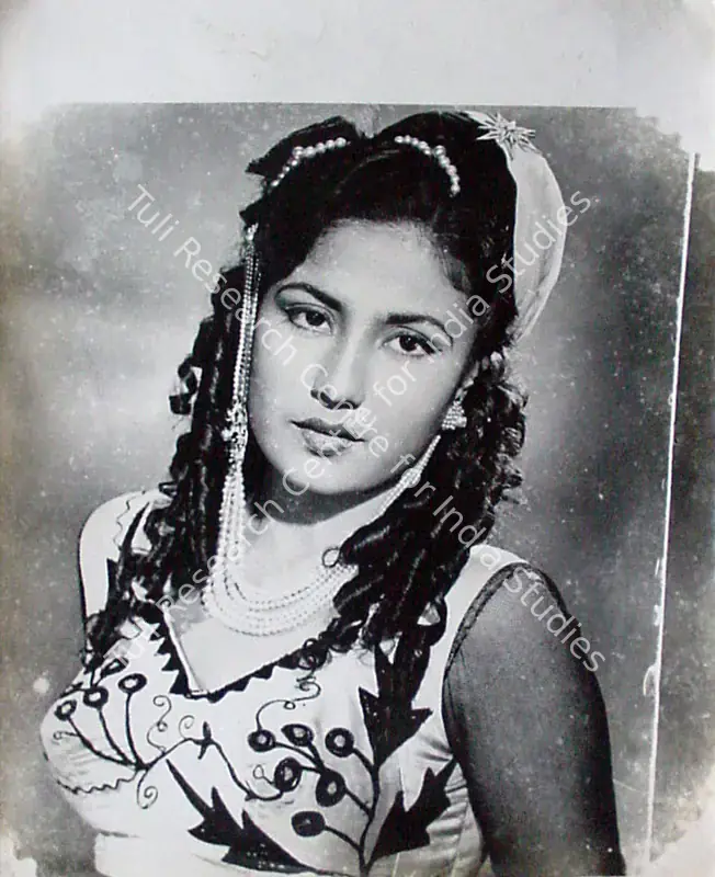 Wadadeker, Anant (Cinematographer), Aladdin Aur Jaadui Chiraag, 1952 | Photographic Still | CinemaEducation | 00829917