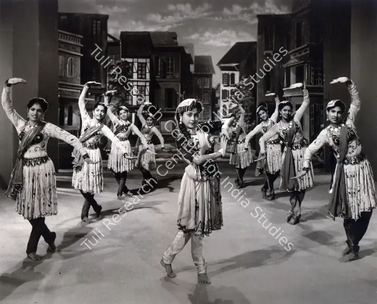 Anand, Dev (Producer), Humsafar, 1953 | Photographic Still | CinemaEducation | 00831631