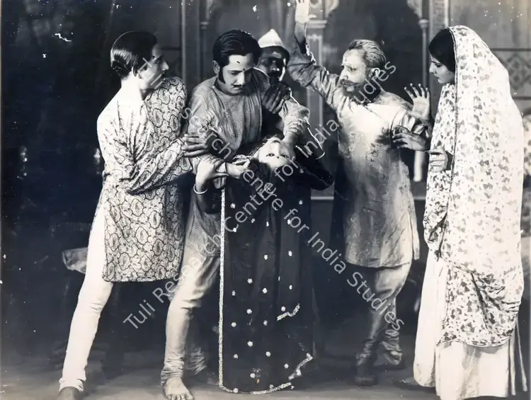 Gidwani, Moti B. (Director), Niti Vijay, 1932 | Photographic Still | CinemaEducation | 00832919