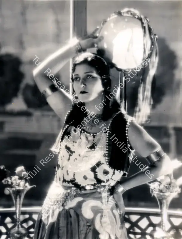 Gidwani, Moti B. (Director), Daku Ki Ladki, 1933 | Photographic Still | CinemaEducation | 00830915