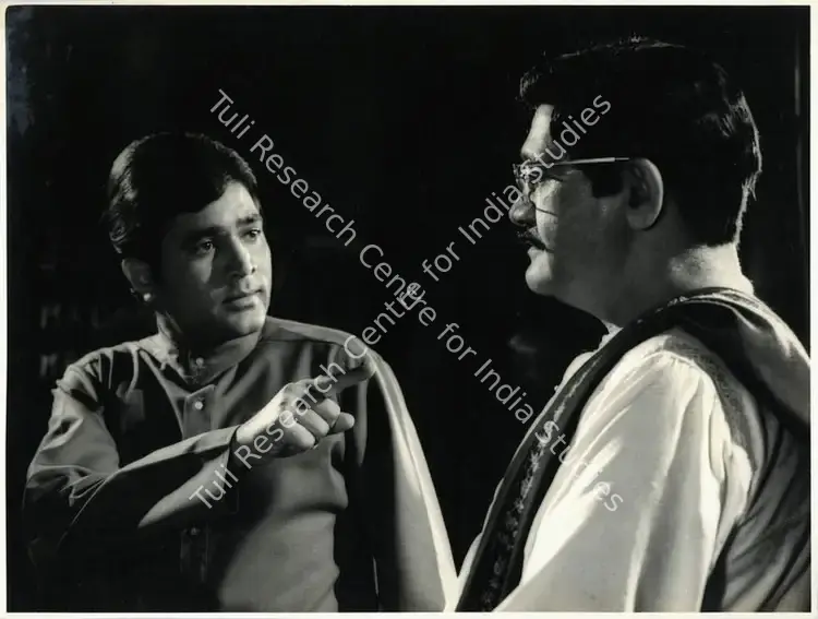 Subramaniam, A.V. (Producer), Apna Desh, 1972 | Photographic Still | CinemaEducation | 00677738