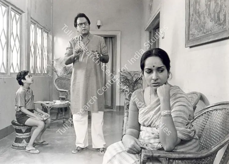 Raha, Barun (Cinematographer), Agantuk, 1991 | Photographic Still | CinemaEducation | 00662903