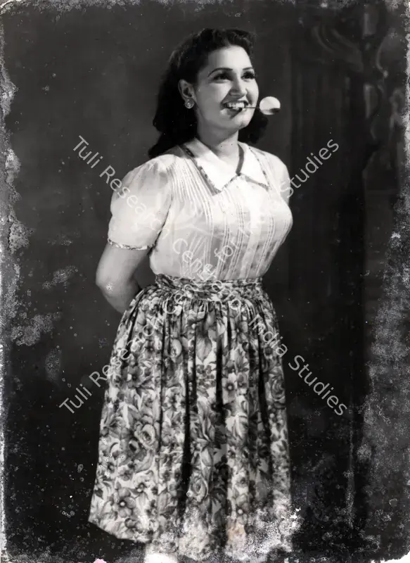 Issac, P. (Cinematographer), Jugnu, 1947 | Photographic Still | CinemaEducation | 00831869