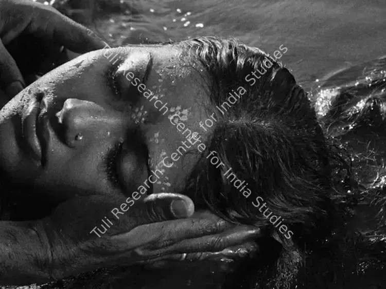 Ghatak, Ritwik (Director), Titas Ekti Nadir Naam, 1973 | Photographic Still | CinemaEducation | 00457656