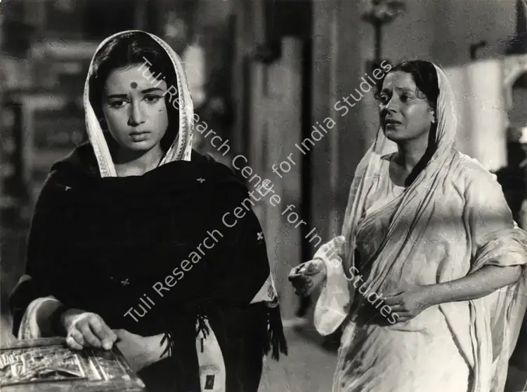 Vaikunth, K. (Cinematographer), Char Diwari, 1961 | Photographic Still | CinemaEducation | 00830809