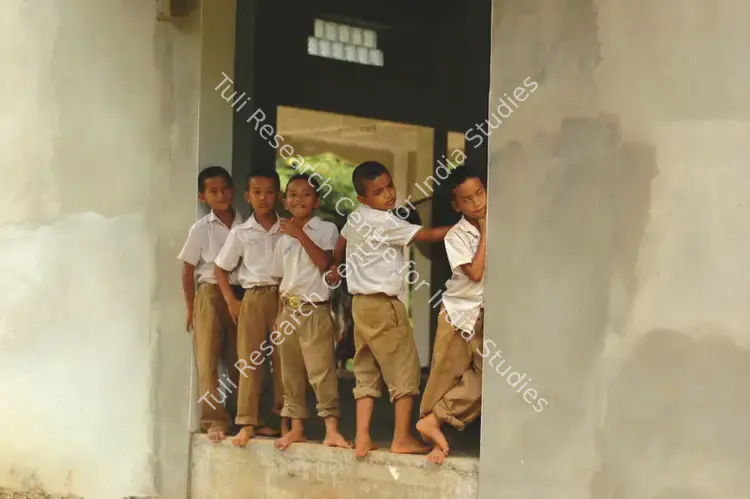 Muhammad, Amir (Director), Village People Radio Show, 2007 | Photographic Still | CinemaEducation | 00846600