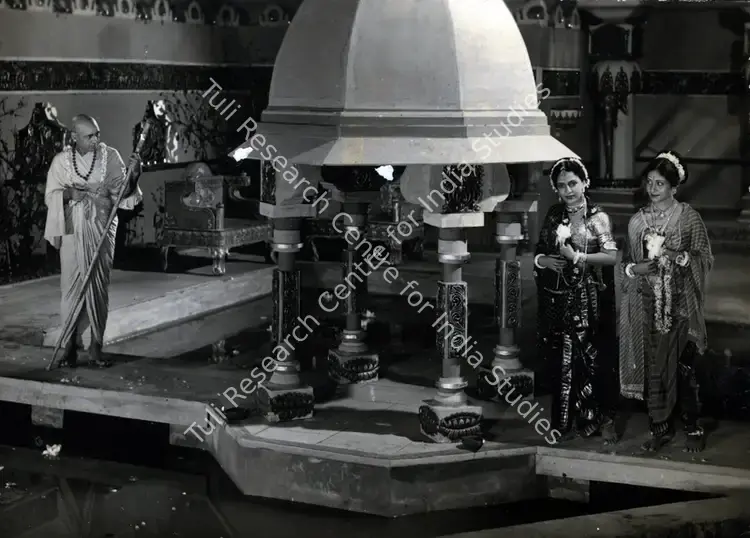Sharma, Kidar (Director), Chitralekha, 1941 | Photographic Still | CinemaEducation | 00830834