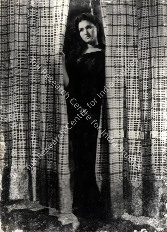 Issac, P. (Cinematographer), Jugnu, 1947 | Photographic Still | CinemaEducation | 00831873
