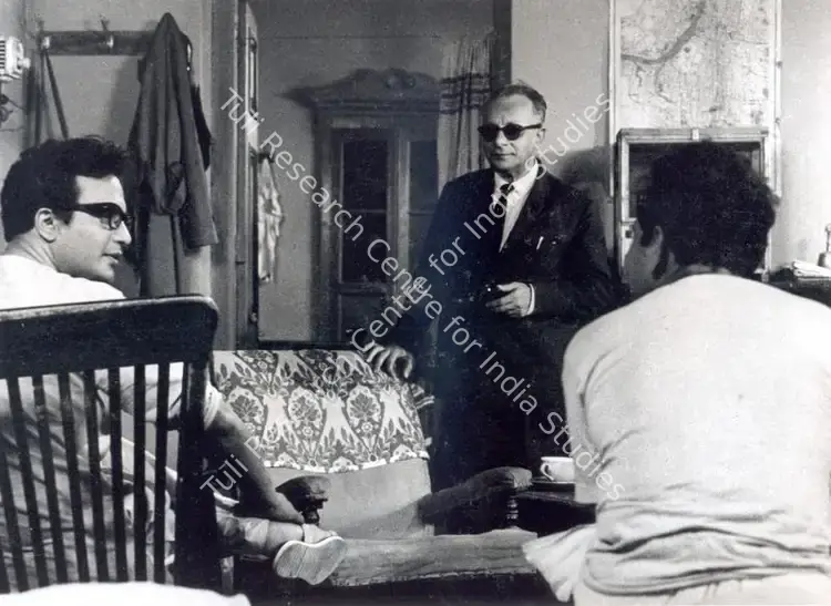 Roy, Soumendu (Cinematographer), Chidiakhana, 1967 | Photographic Still | CinemaEducation | 00663014