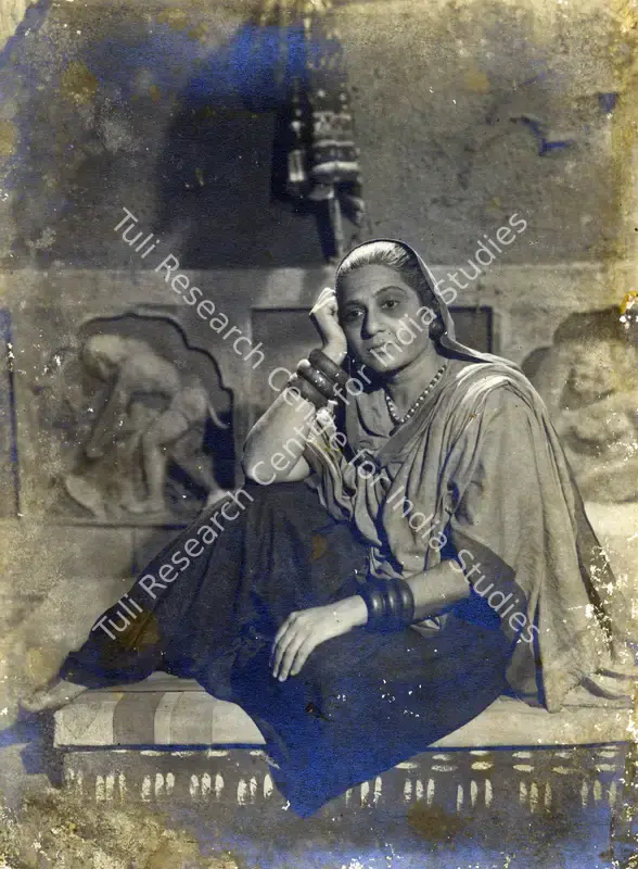 Bhatt, Shanker (Producer), Vikramaditya, 1945 | Photographic Still | CinemaEducation | 00834554