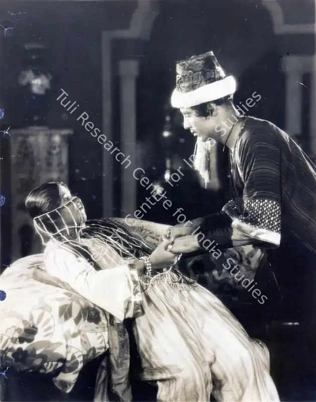 Gidwani, Moti B. (Director), Daku Ki Ladki, 1933 | Photographic Still | CinemaEducation | 00830897