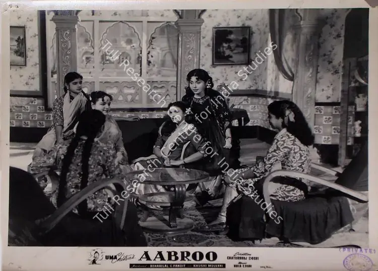 Mulvani, Khushi (Producer), Aabroo, 1956 | Lobby Card | CinemaEducation | 00809135