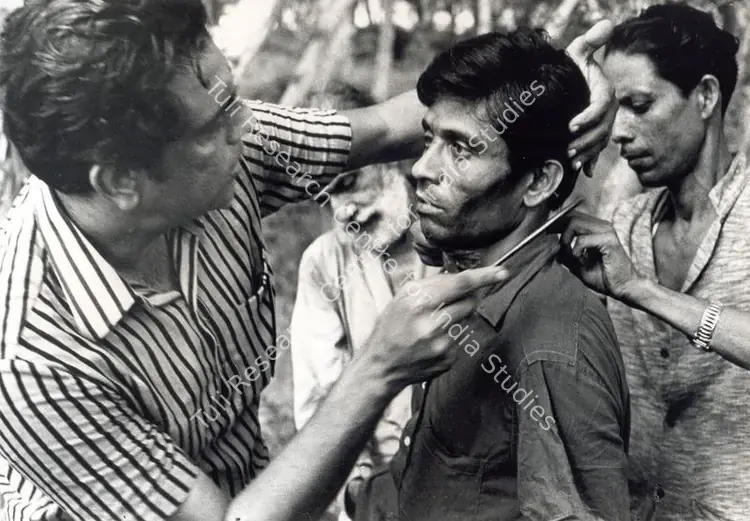 Ghosh, Nemai (Still Photographer), Ashani Sanket, 1973 | Working Still | CinemaEducation | 00663680
