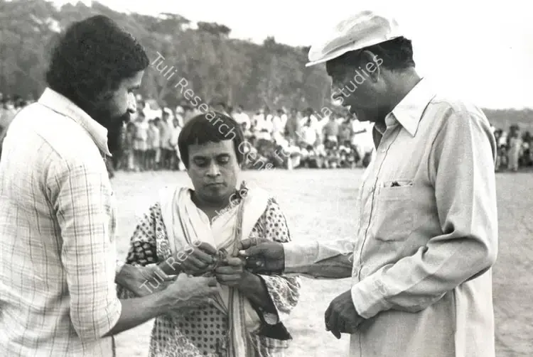 Ghosh, Nemai (Still Photographer), Hirak Rajar Deshe, 1980 | Working Still | CinemaEducation | 00663718