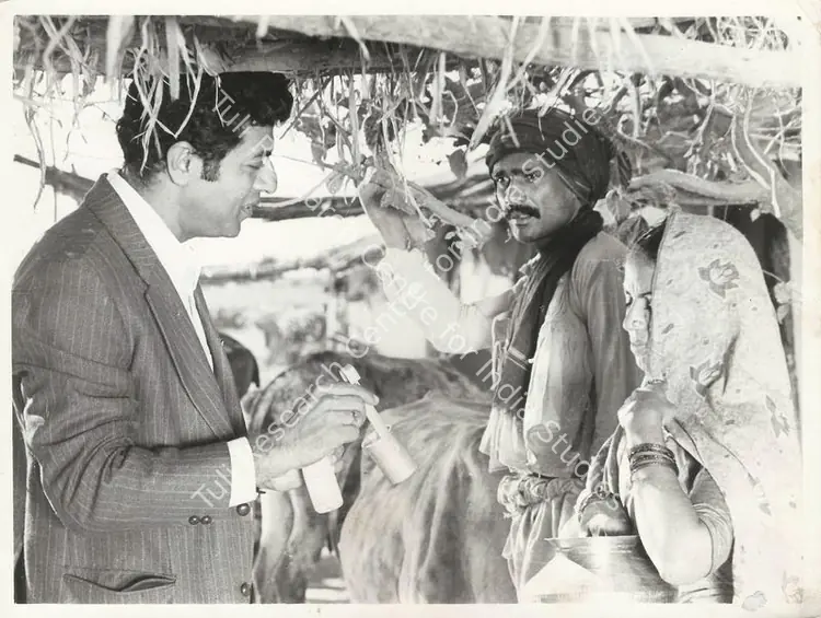 Nihalani, Govind (Cinematographer), Manthan, 1976 | Photographic Still