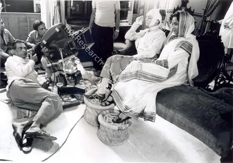 Ghosh, Nemai (Still Photographer), Ghare Baire, 1985 | Working Still
