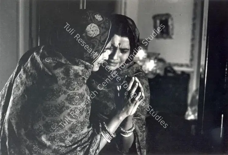 Roy, Soumendu (Cinematographer), Ghare Baire, 1985 | Photographic Still | CinemaEducation | 00663308