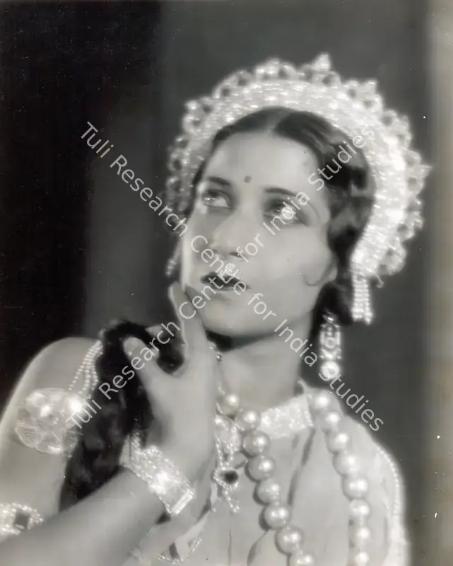 Irani, Aspi (Director), Sundari, 1936 | Photographic Still | CinemaEducation | 00834978