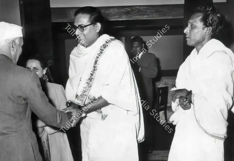 Chatterjee, Sailaja (Cinematographer), Neel Akasher Neechey, 1959 | Photographic Still | CinemaEducation | 00553858