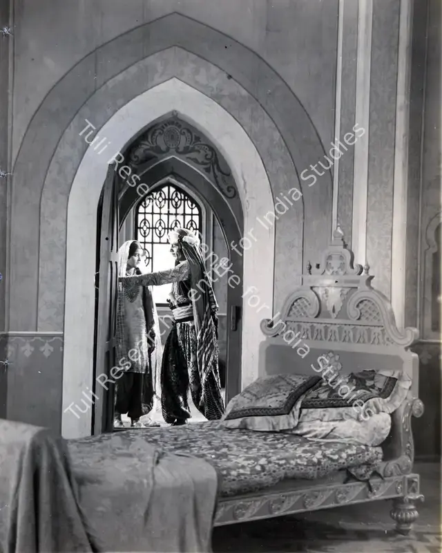 Gidwani, Moti B. (Director), Daku Ki Ladki, 1933 | Photographic Still | CinemaEducation | 00830902