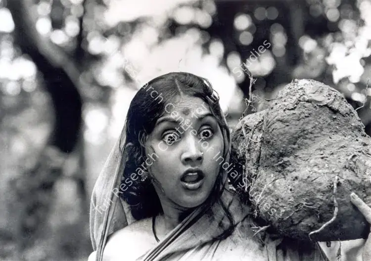 Roy, Soumendu (Cinematographer), Ashani Sanket, 1973 | Photographic Still | CinemaEducation | 00662975