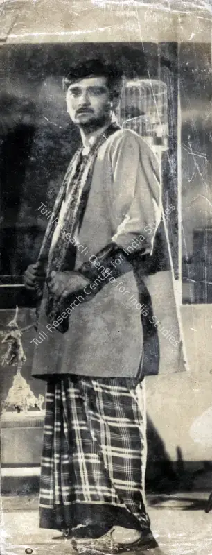 Hasham, Aga (Cinematographer), Duniya Jhukti Hai, 1960 | Photographic Still | CinemaEducation | 00831197
