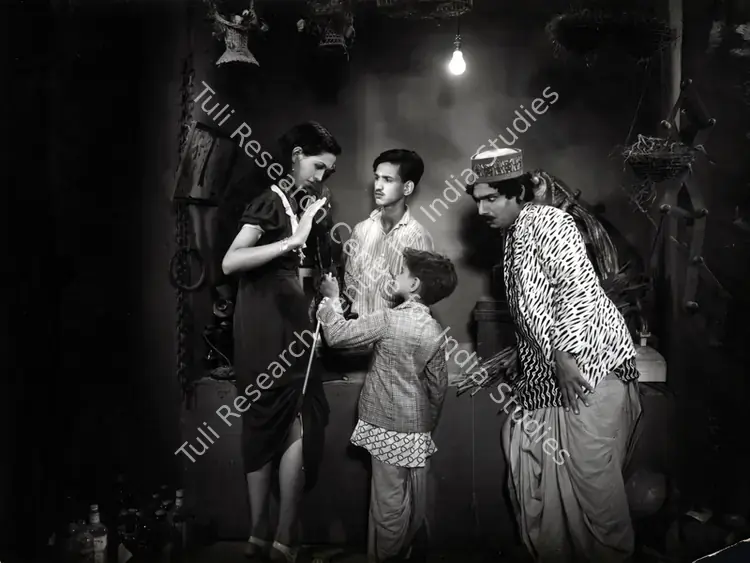 Panchotia, Vithaldas (Director), Taqdeer Ki Tope, 1939 | Photographic Still | CinemaEducation | 00833904