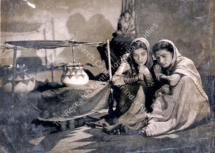 Dutt, Taru (Cinematographer), Paisa, 1957 | Photographic Still | CinemaEducation | 00832984