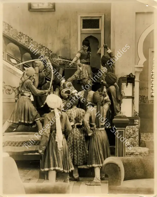 Karani, Pesi (Director), Dagabaz Ashak, 1932 | Photographic Still | CinemaEducation | 00839716
